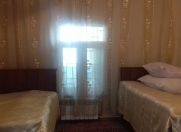 Satılır 4 otaqlı 6000 m2 həyət evi Pirşağı