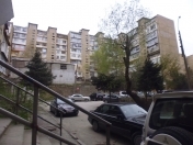 Satılır 2 otaqlı 60 m2 köhnə tikili İnşaatçılar m.