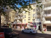 Satılır 2 otaqlı 42 m2 köhnə tikili Elmlər Akademiyası m.