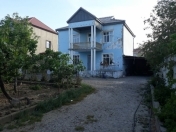 Satılır 4 otaqlı 180 m2 həyət evi Saray