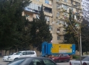 Satılır 3 otaqlı 100 m2 köhnə tikili Xalqlar Dostluğu m.