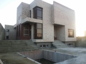 Satılır 5 otaqlı 380 m2 bağ evi Novxanı