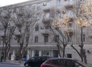 Satılır 3 otaqlı 70 m2 köhnə tikili Elmlər Akademiyası m.