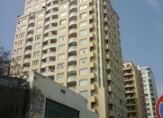 İcarəyə verilir 5 otaqlı 230 m2 yeni tikili 28 May m.