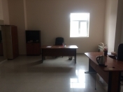 İcarəyə verilir 1 otaqlı 40 m2 ofis 3 mkr