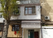 Satılır 4 otaqlı 100 m2 köhnə tikili Neftçilər m.