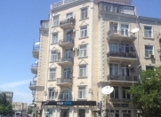 Satılır 3 otaqlı 100 m2 köhnə tikili Gənclik m.