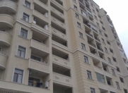 Satılır 4 otaqlı 150 m2 yeni tikili İnşaatçılar m.