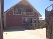 Satılır 4 otaqlı 200 m2 həyət evi Binə