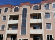 Satılır 2 otaqlı 70 m2 yeni tikili Buzovna