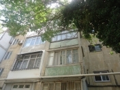 İcarəyə verilir 3 otaqlı 100 m2 köhnə tikili Sahil m.