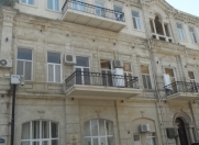 Satılır 2 otaqlı 52 m2 köhnə tikili İçəri Şəhər m.