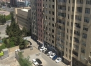 Satılır 3 otaqlı 80 m2 yeni tikili Elmlər Akademiyası m.