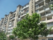 Satılır 4 otaqlı 103 m2 köhnə tikili İnşaatçılar m.