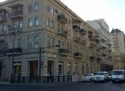 İcarəyə verilir 2 otaqlı 65 m2 köhnə tikili Park Bulvar