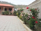 Satılır 6 otaqlı 200 m2 həyət evi Bayıl