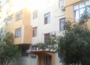 Satılır 2 otaqlı 60 m2 köhnə tikili 5 mkr