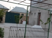 Satılır 4 otaqlı 176 m2 həyət evi Saray