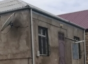 Satılır 3 otaqlı 110 m2 həyət evi Saray