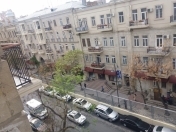 İcarəyə verilir 3 otaqlı 80 m2 köhnə tikili Sahil m.