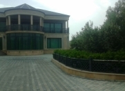 İcarəyə verilir 4 otaqlı 380 m2 bağ evi Buzovna