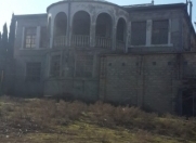 Satılır 4 otaqlı 300 m2 villa Sulutəpə