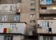 Satılır 1 otaqlı 43 m2 köhnə tikili Tibb Universiteti