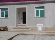 Satılır 4 otaqlı 81 m2 həyət evi Lökbatan