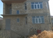 Satılır 7 otaqlı 200 m2 həyət evi Ramana