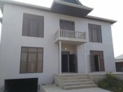 Satılır 9 otaqlı 360 m2 həyət evi Novxanı