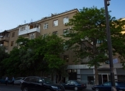 Satılır 4 otaqlı 130 m2 köhnə tikili Rəssamlıq Akademiyası