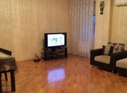 İcarəyə verilir 3 otaqlı 125 m2 yeni tikili Ayna Sultanova heykəli