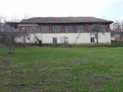 Satılır 4 otaqlı 165 m2 həyət evi Lerik