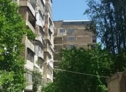 Satılır 3 otaqlı 80 m2 köhnə tikili Elmlər Akademiyası m.