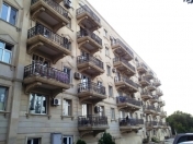 İcarəyə verilir 3 otaqlı 90 m2 köhnə tikili Sahil m.