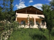 İcarəyə verilir 4 otaqlı 100 m2 bağ evi Quba