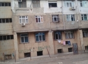 Satılır 2 otaqlı 72 m2 köhnə tikili Neftçilər m.