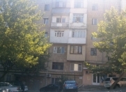 Satılır 4 otaqlı 120 m2 köhnə tikili Zabitlər parkı