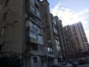 Satılır 3 otaqlı 60 m2 köhnə tikili Gənclik m.