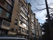 Satılır 4 otaqlı 100 m2 köhnə tikili Gənclik m.