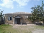 Satılır 7 otaqlı 6000 m2 həyət evi Şirvan