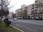 Satılır 3 otaqlı 70 m2 köhnə tikili Elmlər Akademiyası m.