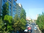 Satılır 3 otaqlı 100 m2 köhnə tikili Ayna Sultanova heykəli