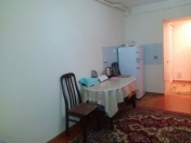 İcarəyə verilir 1 otaqlı 20 m2 köhnə tikili Musabəyov parkı