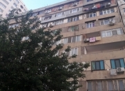 Satılır 2 otaqlı 65 m2 köhnə tikili Yasamal parkı