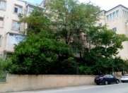 İcarəyə verilir 4 otaqlı 80 m2 köhnə tikili Dövlət Statistika Komitəsi