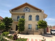 İcarəyə verilir 5 otaqlı 340 m2 bağ evi Novxanı
