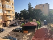 Satılır 2 otaqlı 60 m2 yeni tikili Xalqlar Dostluğu m.