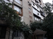 İcarəyə verilir 2 otaqlı 60 m2 köhnə tikili Gənclik m.