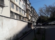 İcarəyə verilir 2 otaqlı 45 m2 köhnə tikili Nəsimi r.